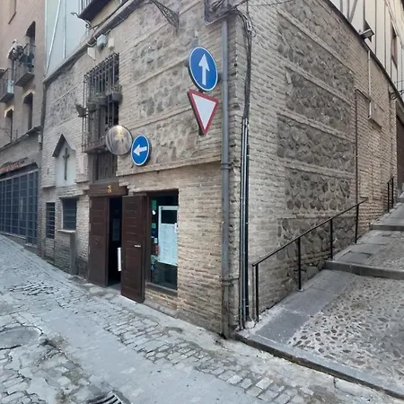El Refugio De *